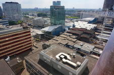 821442 Overzicht van het Centraal Station te Utrecht, met de Stationstraverse en de Katreinetoren aan het ...